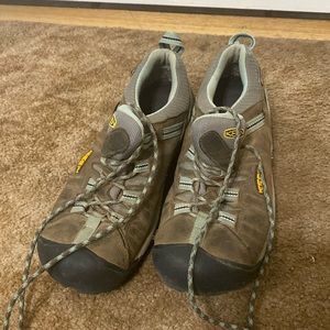 Keen hiking shoes